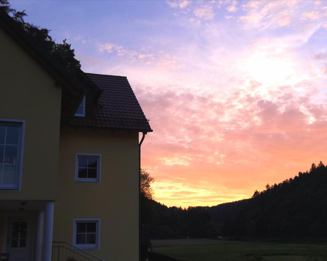 Ferienhaus Am Bach Mit Grossem Garten Deuerling Екстериор снимка